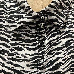 NWOT Donna Karan New York -  Zebra Animal print black / white Blouse top size L